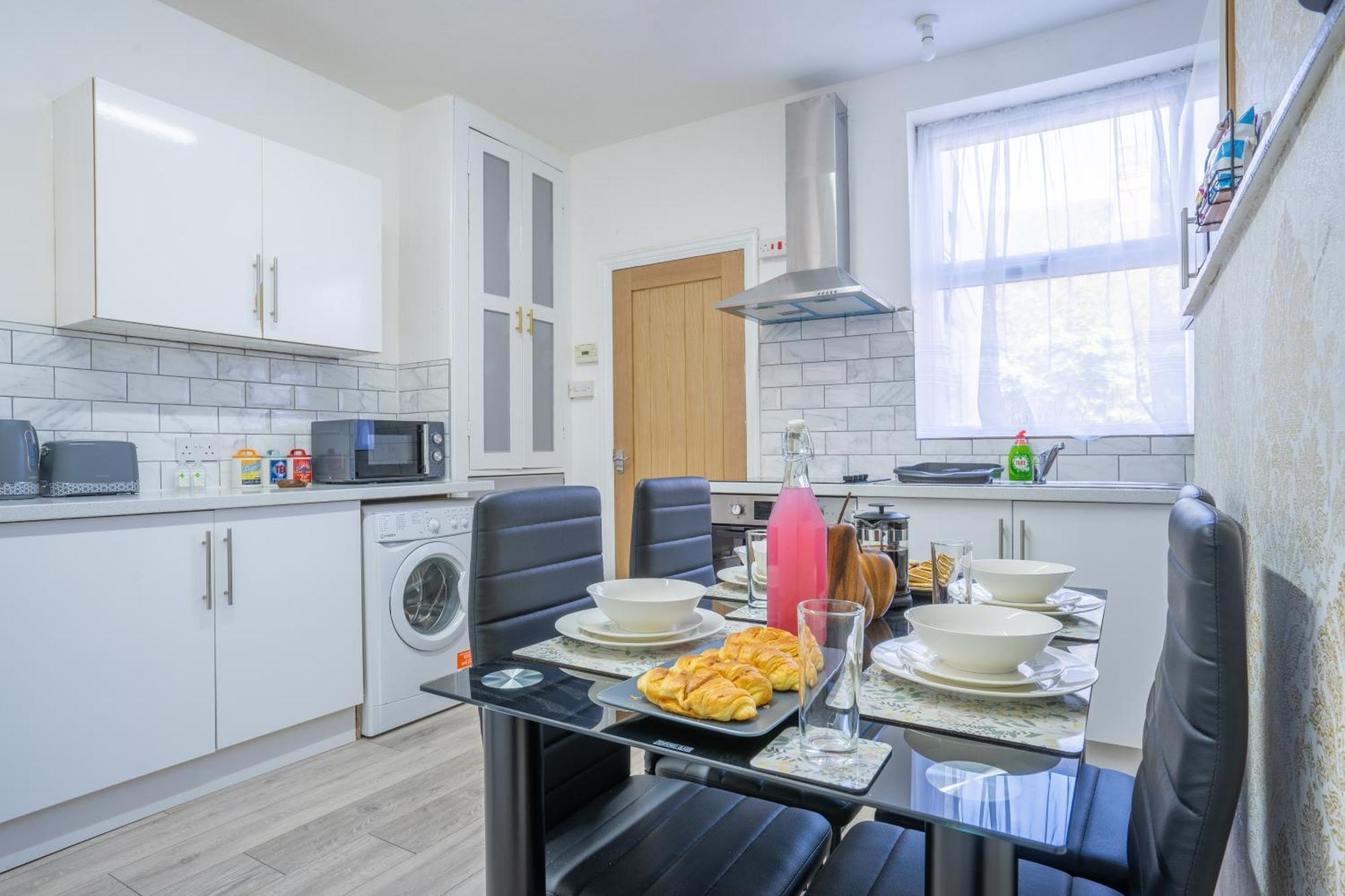 Stayzed E - Ng7 Free Wifi, Parking, Stylish House Near City Centre - Great For Tourists, Families, Contractors & Long Stays Nottingham Kültér fotó