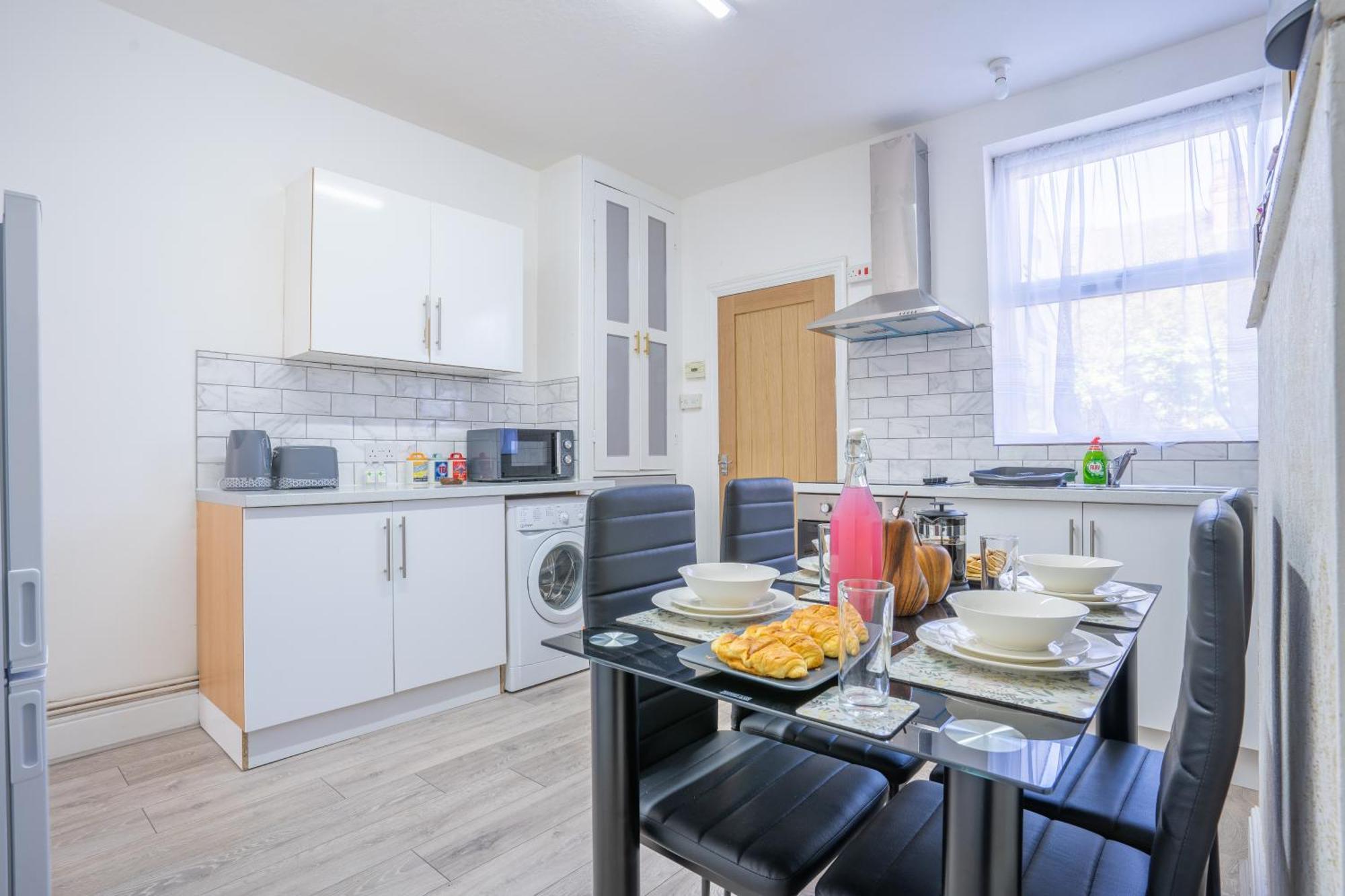 Stayzed E - Ng7 Free Wifi, Parking, Stylish House Near City Centre - Great For Tourists, Families, Contractors & Long Stays Nottingham Kültér fotó